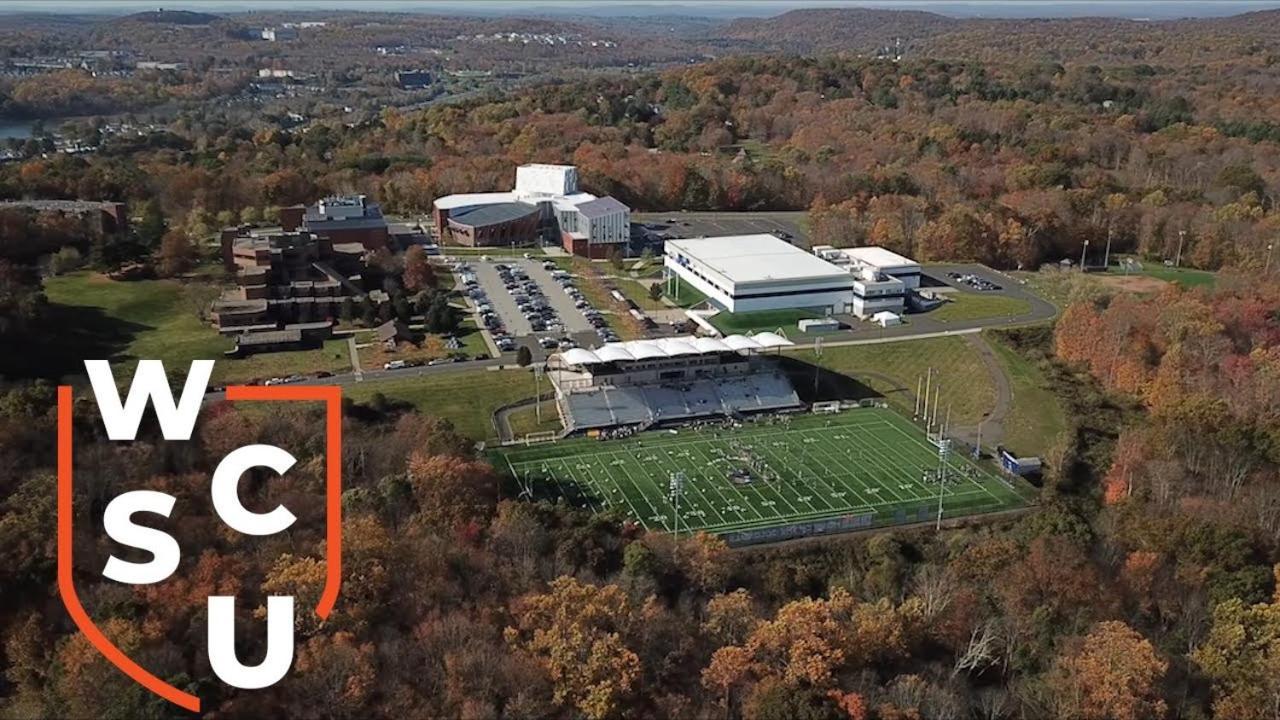 Welcome To Hat City Danbury, A Suburban Retreat Ngoại thất bức ảnh