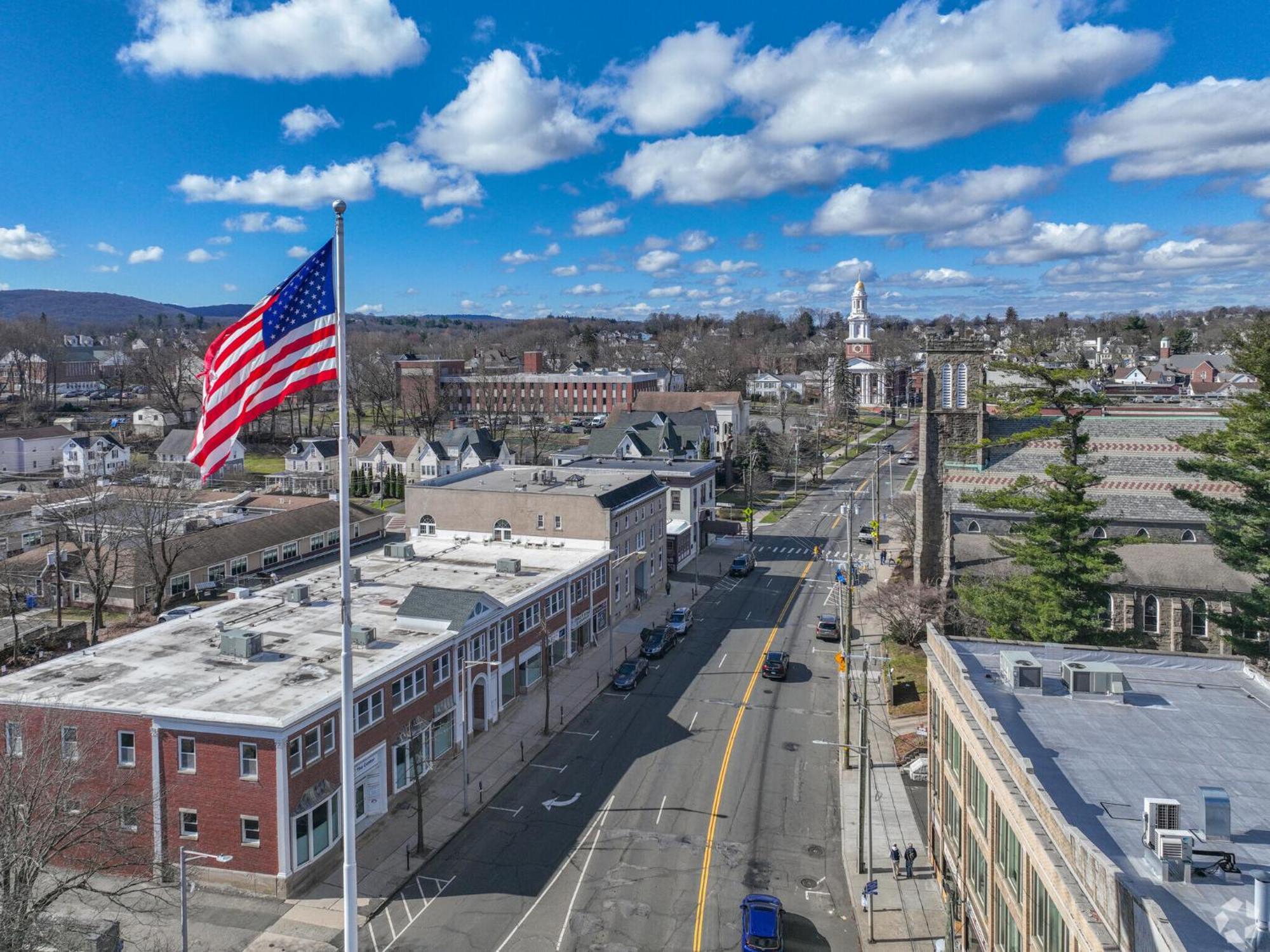 Welcome To Hat City Danbury, A Suburban Retreat Ngoại thất bức ảnh