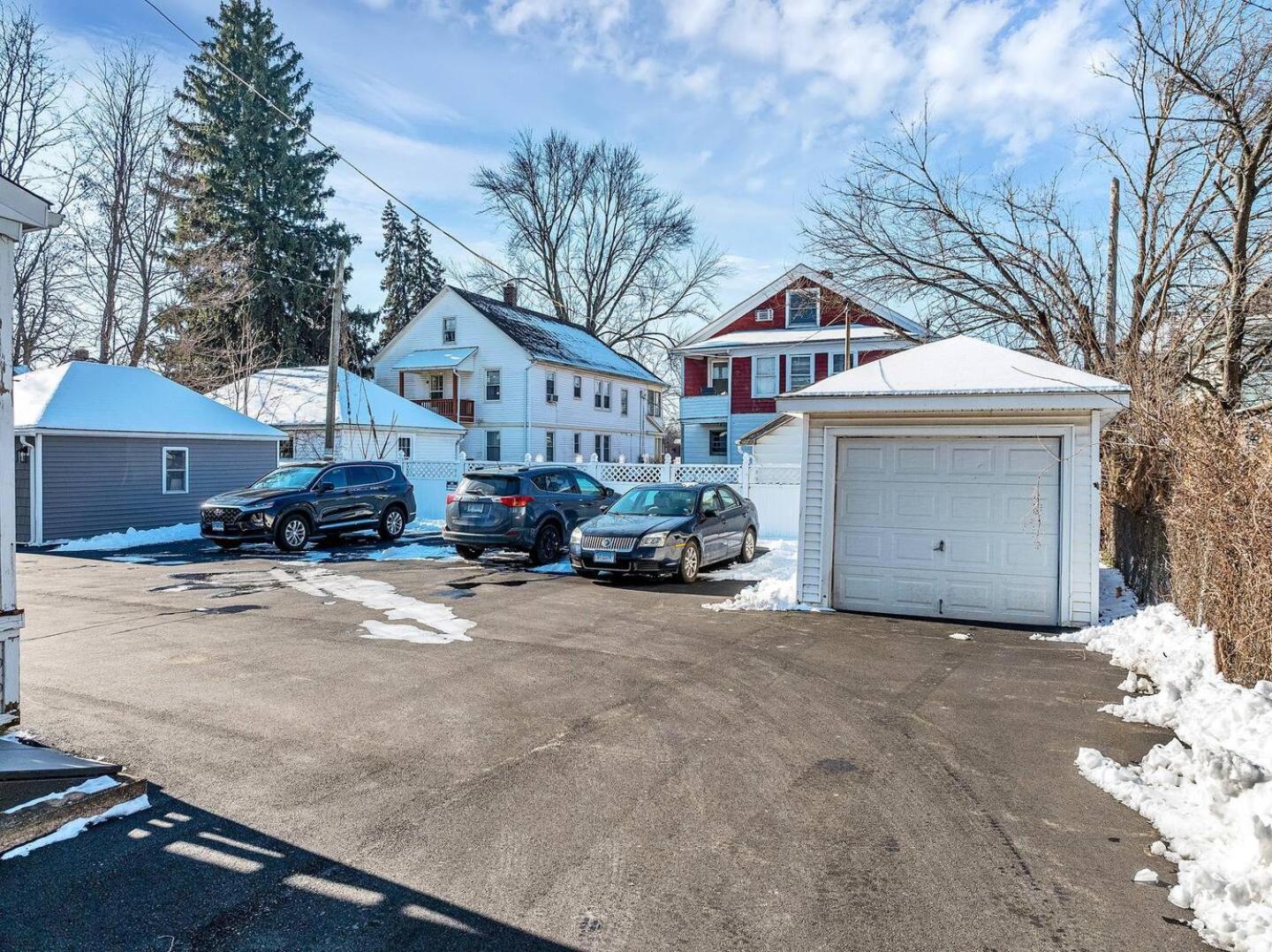 Welcome To Hat City Danbury, A Suburban Retreat Ngoại thất bức ảnh