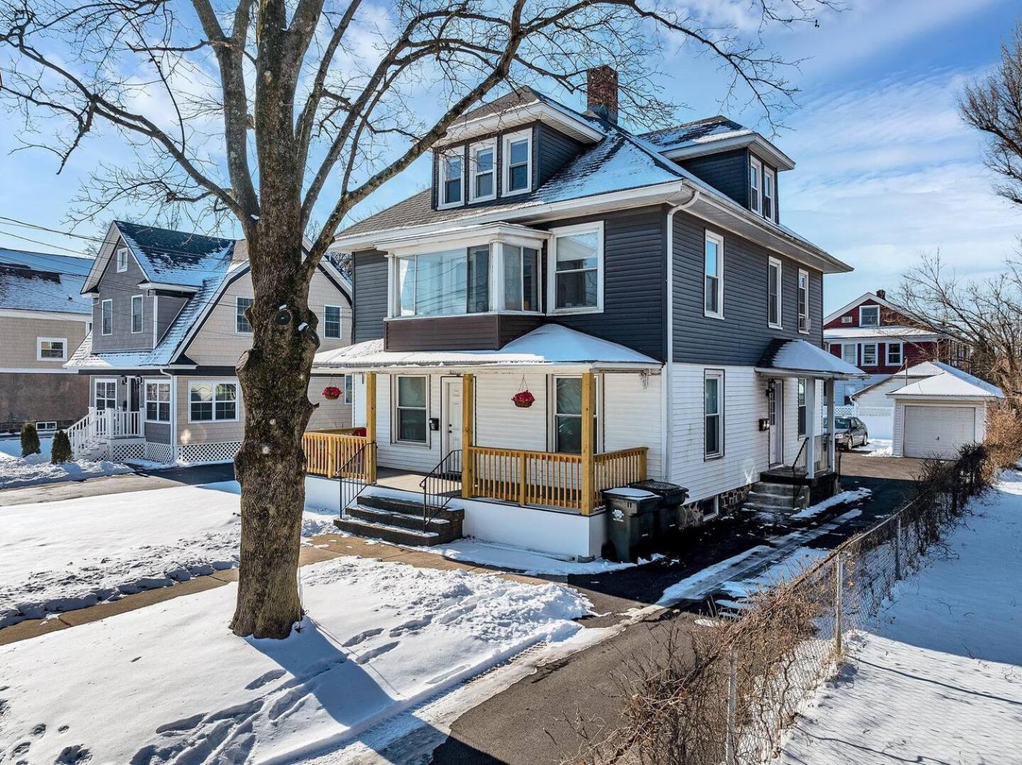 Welcome To Hat City Danbury, A Suburban Retreat Ngoại thất bức ảnh